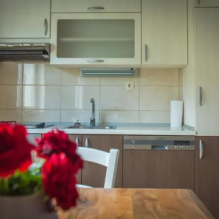 Josip Apartment *